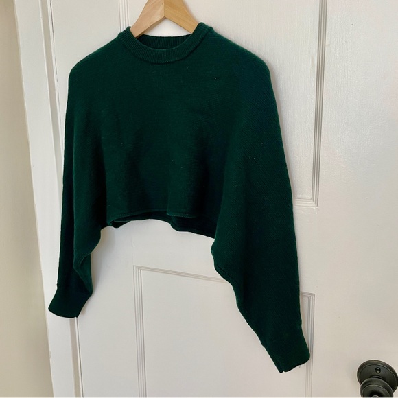 ARITZIA Cropped‎ Green Sweater, So Cute!! - Picture 1 of 10